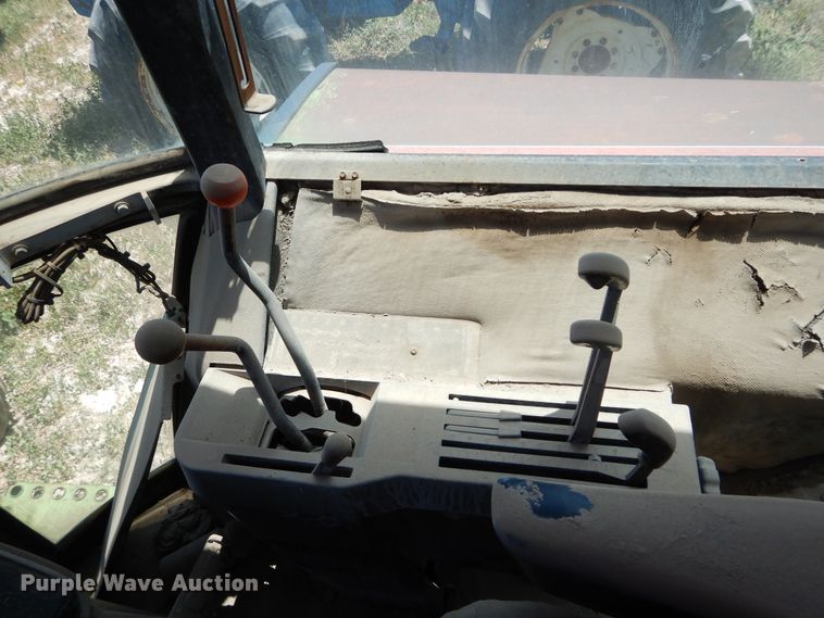 image for item HV9223 1974 John Deere 4430  tractor