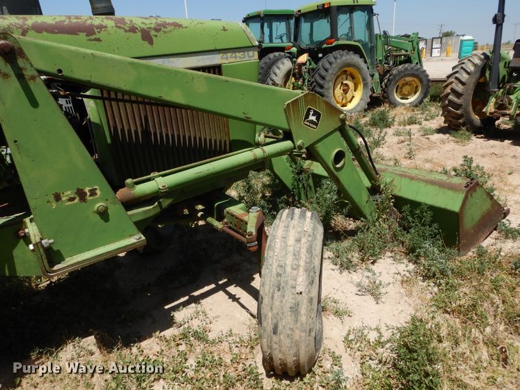 image for item HV9223 1974 John Deere 4430  tractor