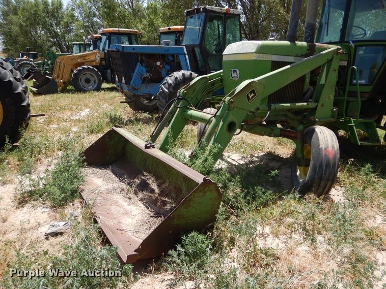 image for item HV9223 1974 John Deere 4430  tractor