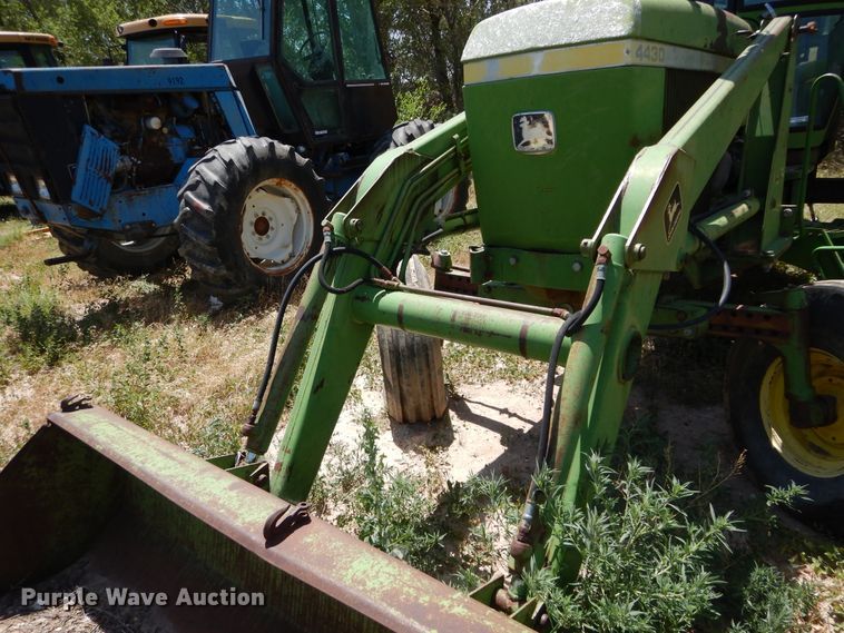 image for item HV9223 1974 John Deere 4430  tractor