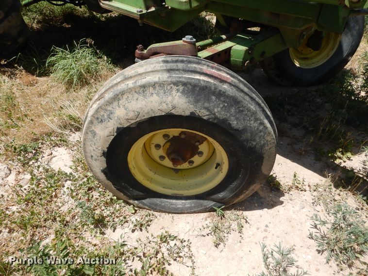 image for item HV9223 1974 John Deere 4430  tractor