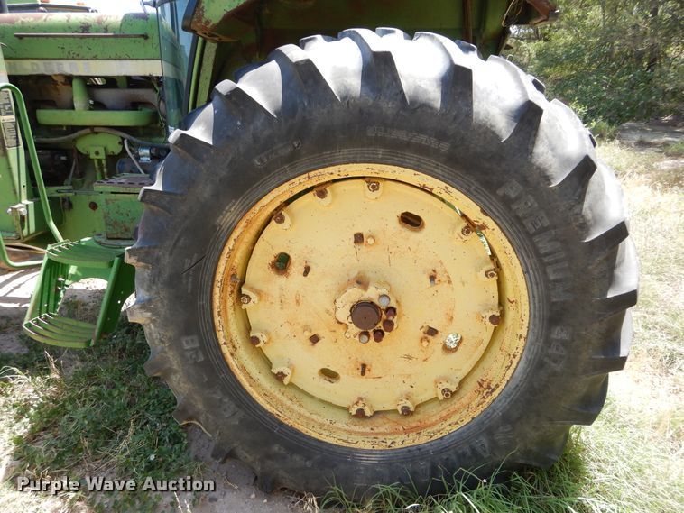 image for item HV9223 1974 John Deere 4430  tractor