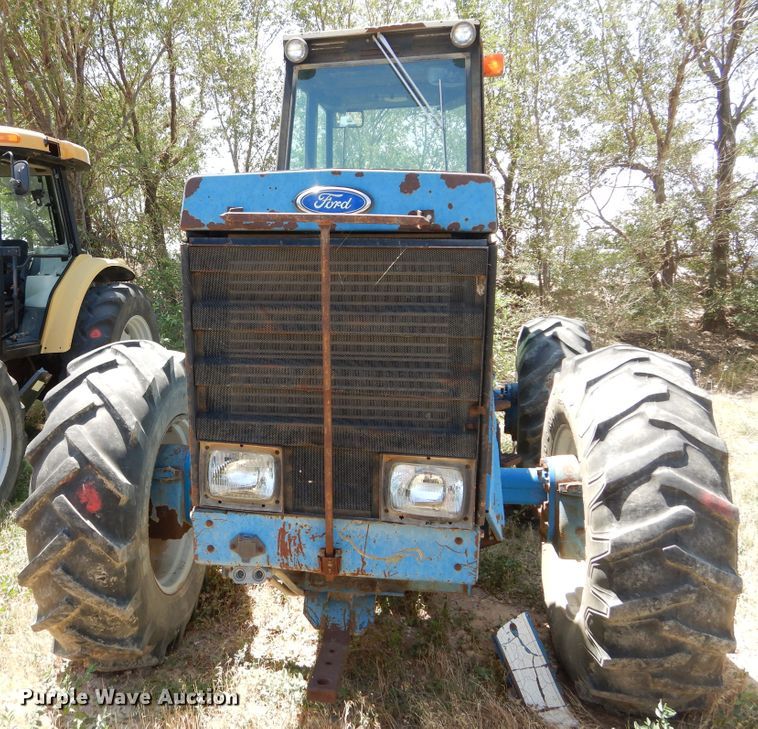 image for item HV9225 1989 Ford Versatile 276  4WD bi-directional tractor