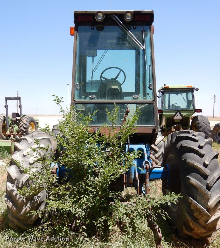 image for item HV9225 1989 Ford Versatile 276  4WD bi-directional tractor