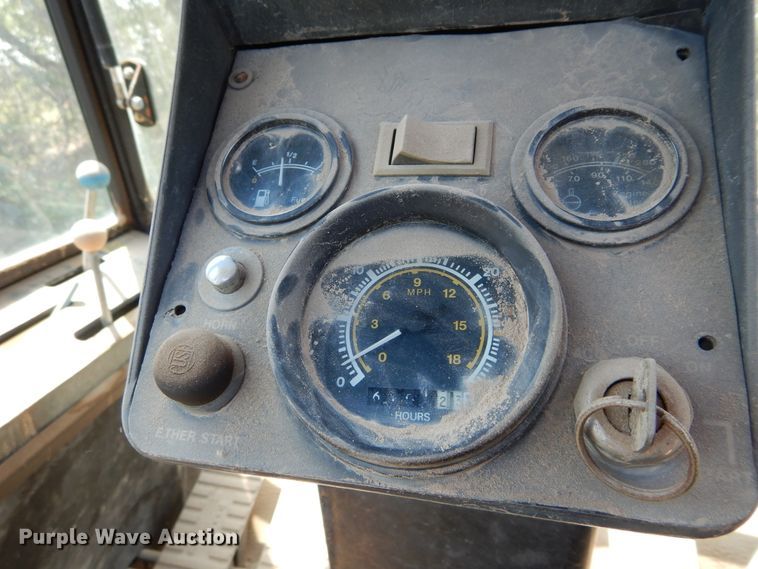 image for item HV9225 1989 Ford Versatile 276  4WD bi-directional tractor