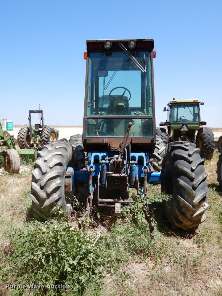 image for item HV9225 1989 Ford Versatile 276  4WD bi-directional tractor