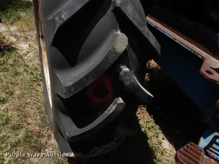 image for item HV9225 1989 Ford Versatile 276  4WD bi-directional tractor