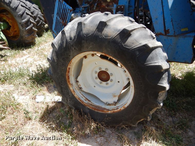 image for item HV9225 1989 Ford Versatile 276  4WD bi-directional tractor