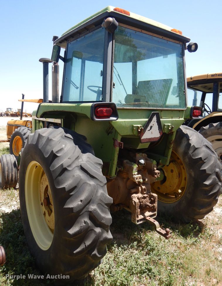 image for item HV9226 1973 John Deere 4430  tractor