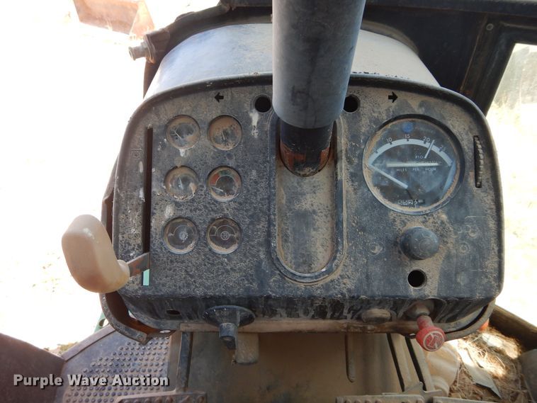 image for item HV9226 1973 John Deere 4430  tractor