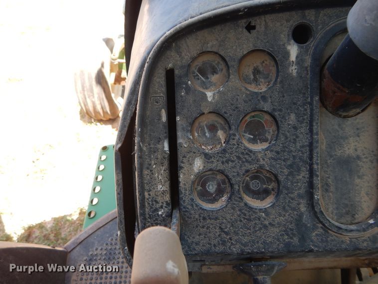 image for item HV9226 1973 John Deere 4430  tractor