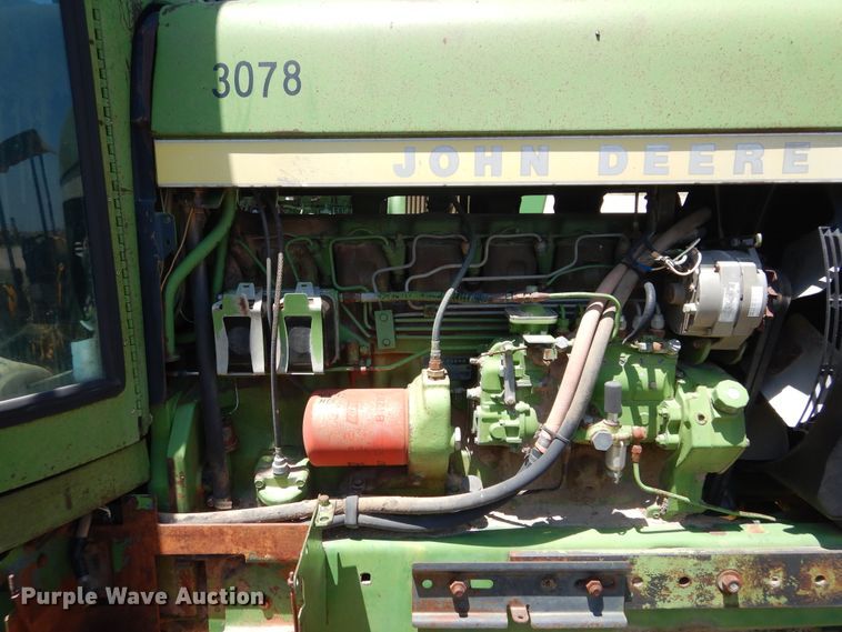 image for item HV9226 1973 John Deere 4430  tractor