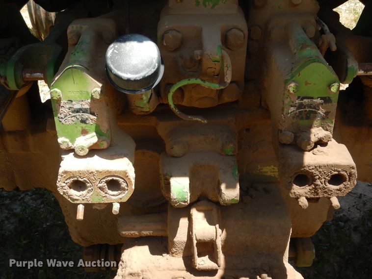 image for item HV9226 1973 John Deere 4430  tractor