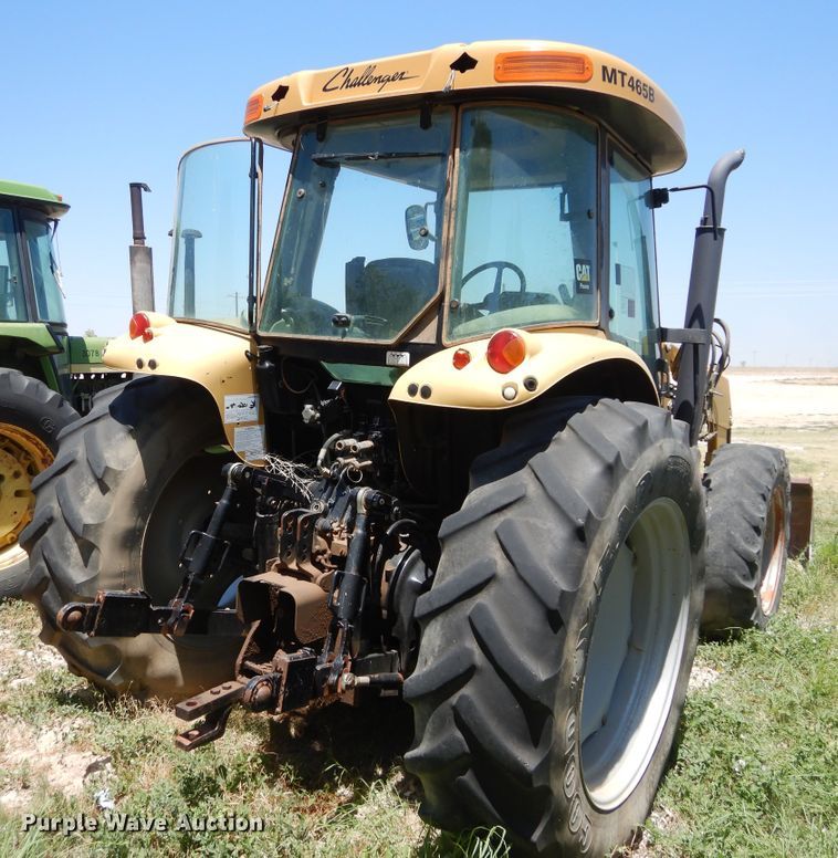 image for item HV9229 2005 Challenger MT465B  MFWD tractor