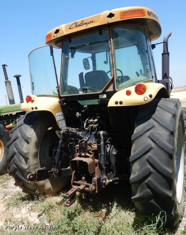 image for item HV9229 2005 Challenger MT465B  MFWD tractor
