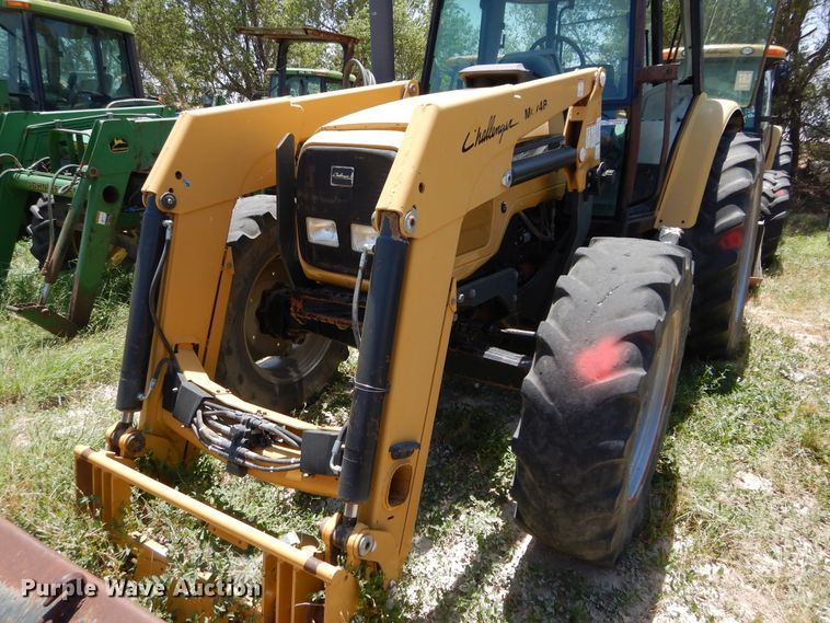 image for item HV9229 2005 Challenger MT465B  MFWD tractor