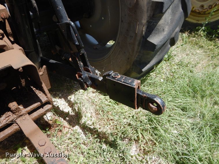 image for item HV9229 2005 Challenger MT465B  MFWD tractor