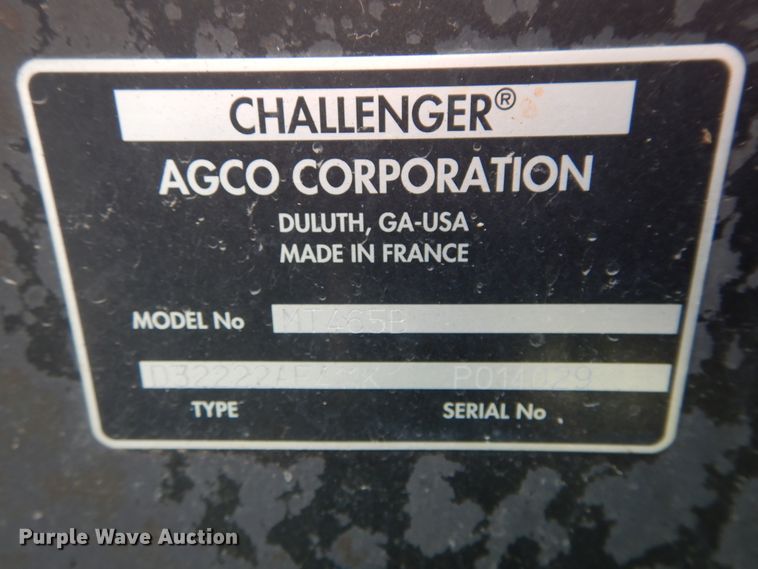 image for item HV9229 2005 Challenger MT465B  MFWD tractor