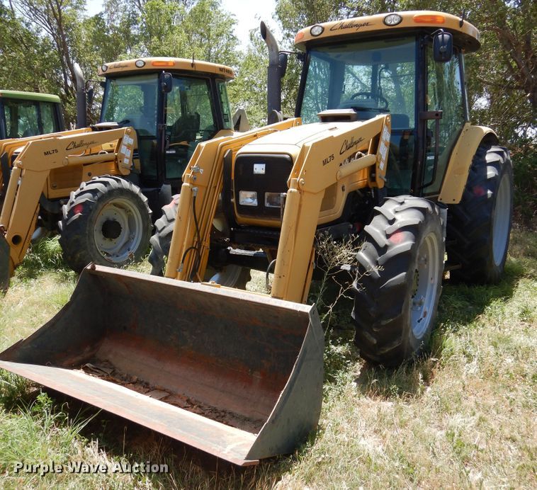 image for item HV9230 2004 Challenger MT465B  MFWD tractor