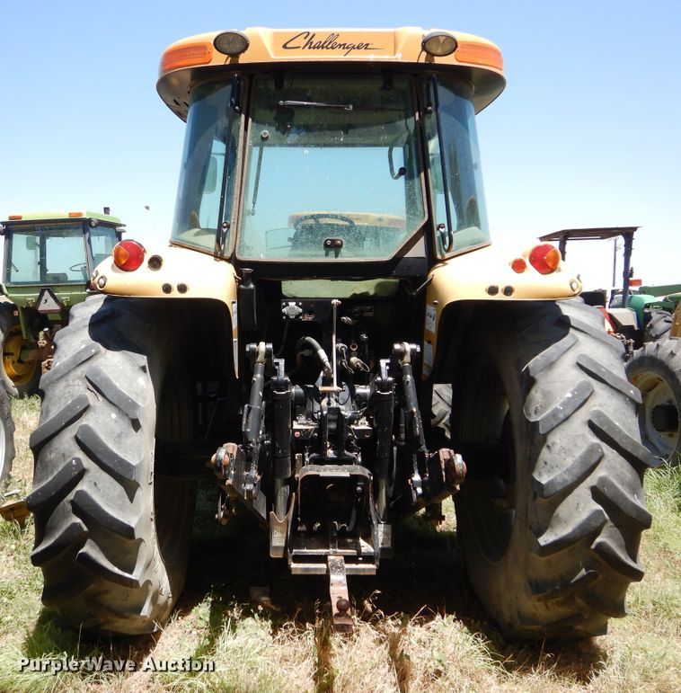 image for item HV9230 2004 Challenger MT465B  MFWD tractor