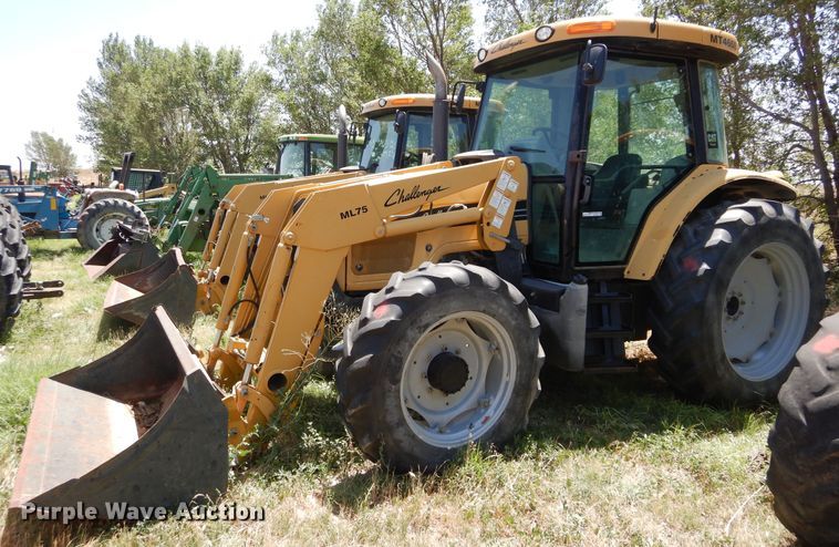 image for item HV9230 2004 Challenger MT465B  MFWD tractor