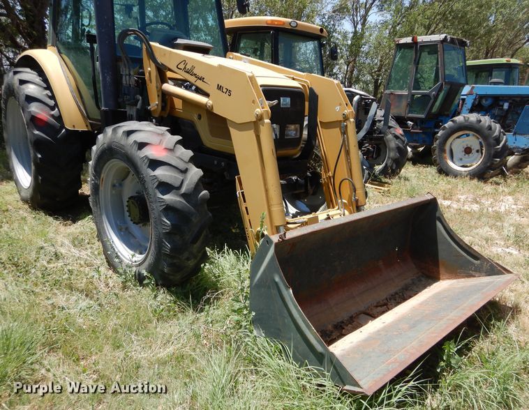 image for item HV9230 2004 Challenger MT465B  MFWD tractor