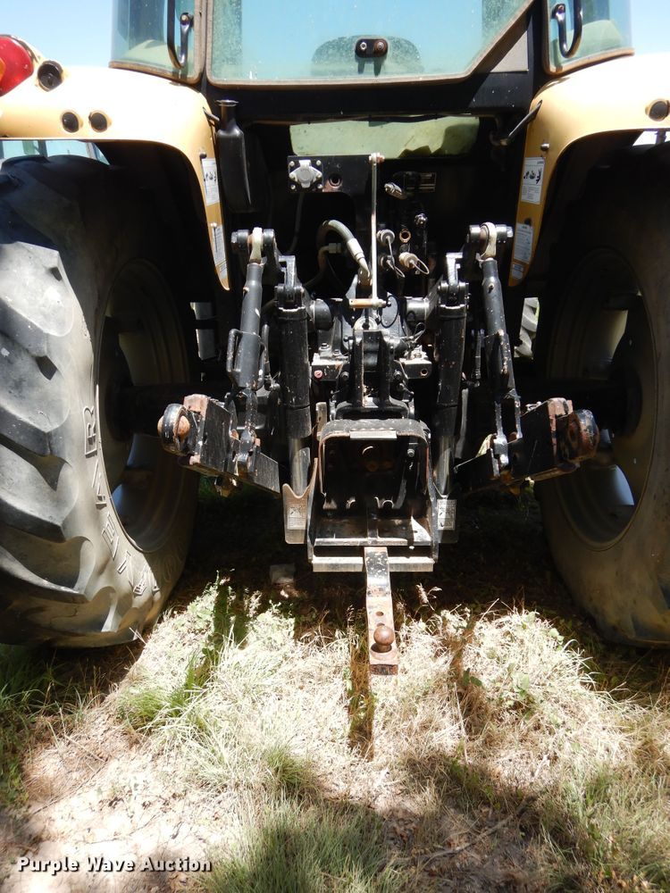 image for item HV9230 2004 Challenger MT465B  MFWD tractor