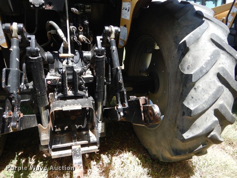 image for item HV9230 2004 Challenger MT465B  MFWD tractor