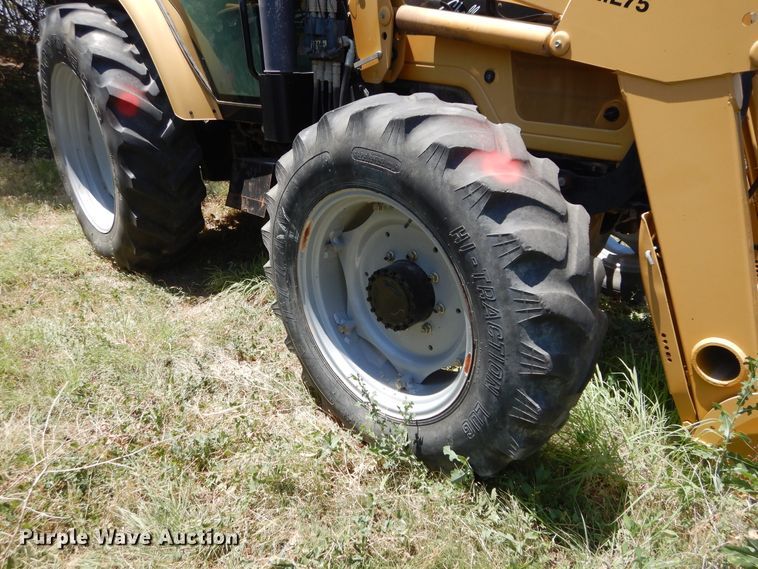 image for item HV9230 2004 Challenger MT465B  MFWD tractor