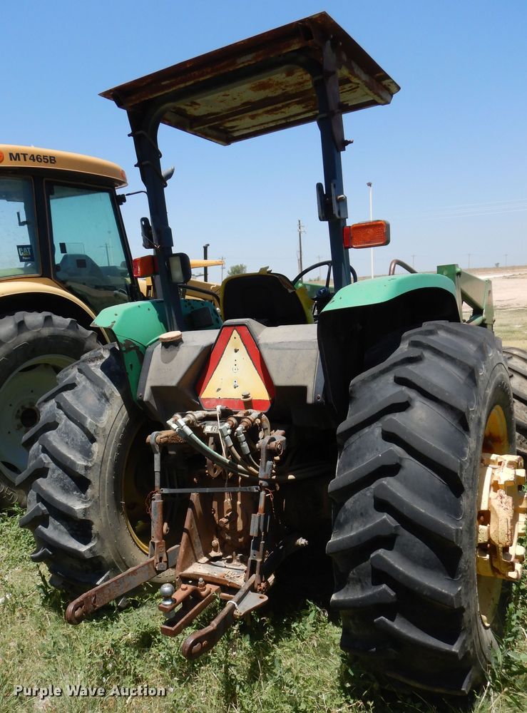 image for item HV9231 John Deere 5500  MFWD tractor