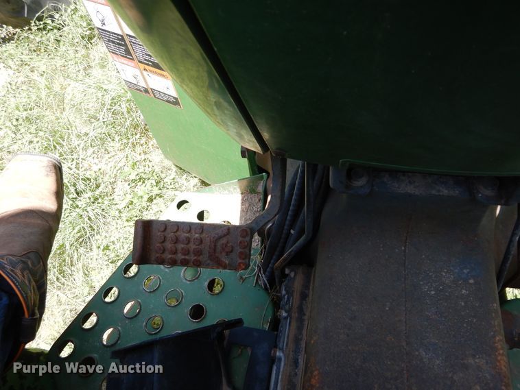 image for item HV9231 John Deere 5500  MFWD tractor