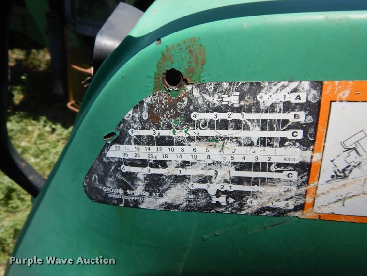 image for item HV9231 John Deere 5500  MFWD tractor