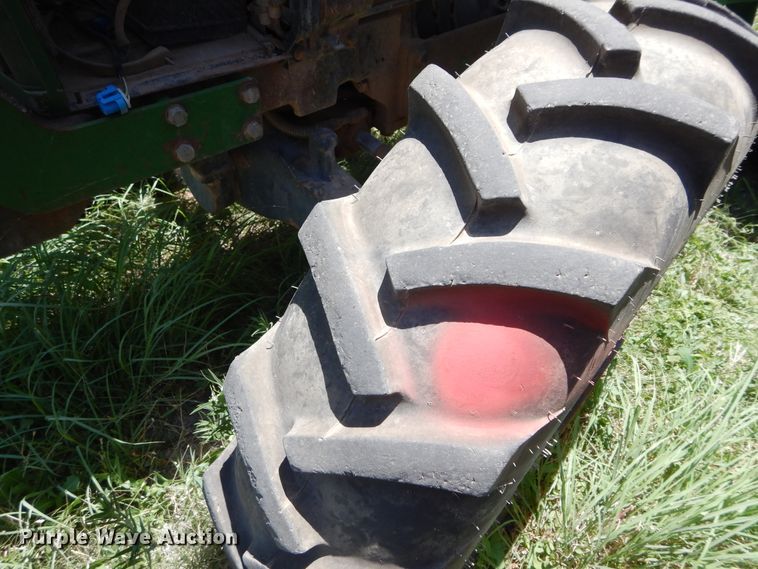 image for item HV9231 John Deere 5500  MFWD tractor