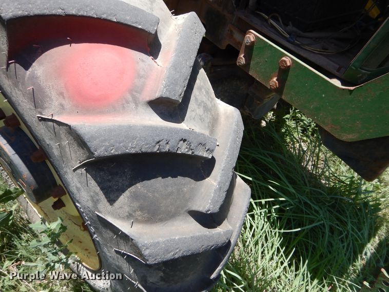 image for item HV9231 John Deere 5500  MFWD tractor