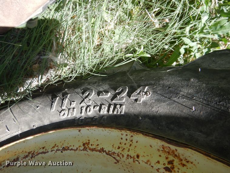 image for item HV9231 John Deere 5500  MFWD tractor