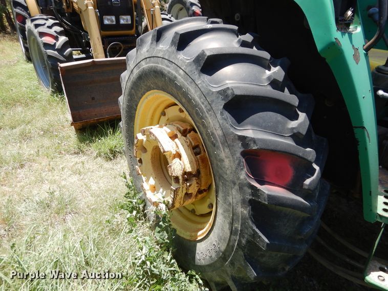 image for item HV9231 John Deere 5500  MFWD tractor