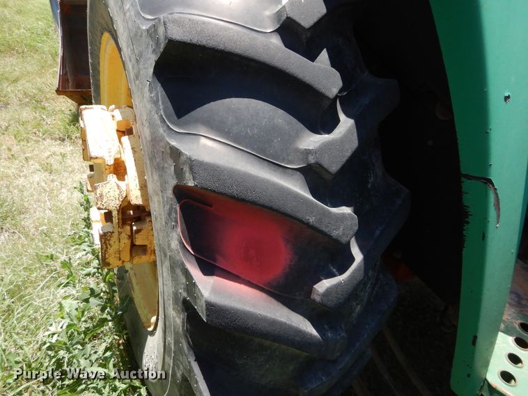 image for item HV9231 John Deere 5500  MFWD tractor