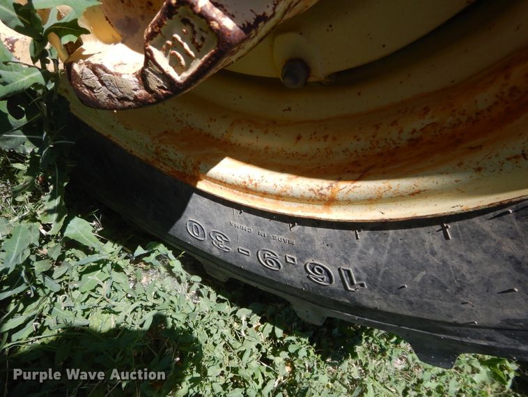 image for item HV9231 John Deere 5500  MFWD tractor