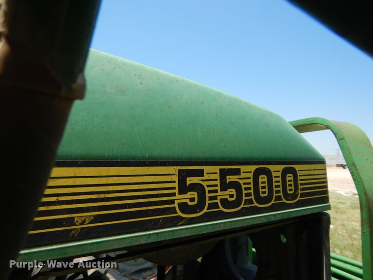 image for item HV9231 John Deere 5500  MFWD tractor