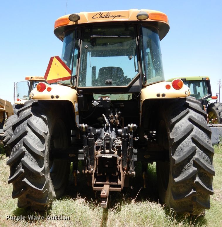 image for item HV9232 2004 Challenger MT465B  MFWD tractor