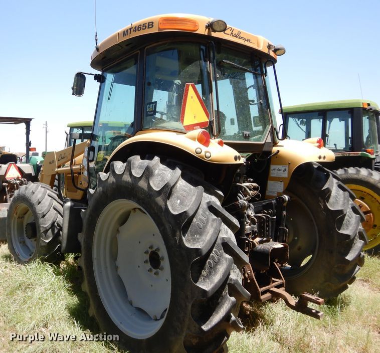 image for item HV9232 2004 Challenger MT465B  MFWD tractor