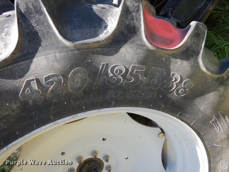 image for item HV9232 2004 Challenger MT465B  MFWD tractor