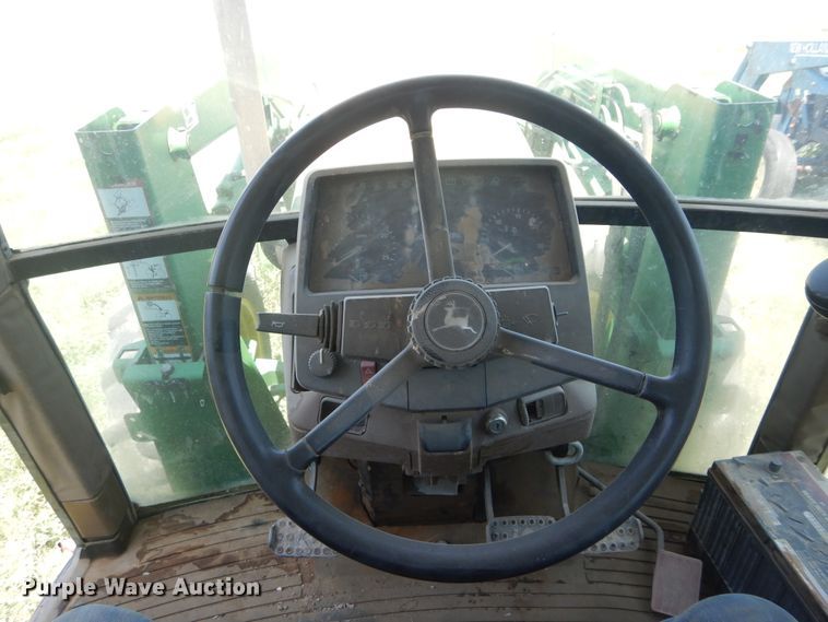 image for item HV9233 1996 John Deere 6400  tractor