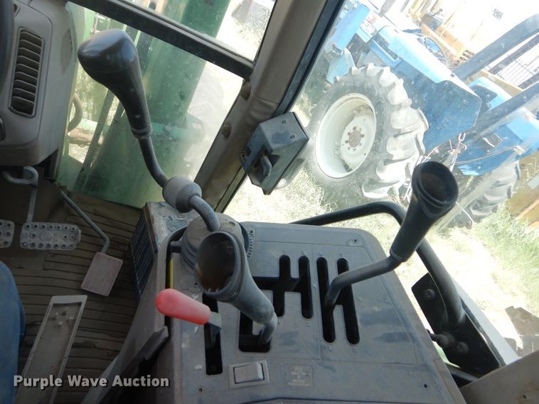 image for item HV9233 1996 John Deere 6400  tractor