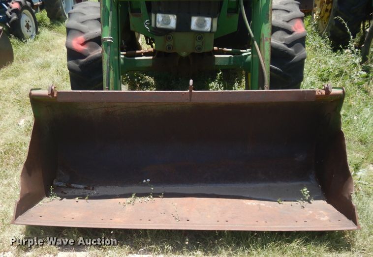 image for item HV9233 1996 John Deere 6400  tractor