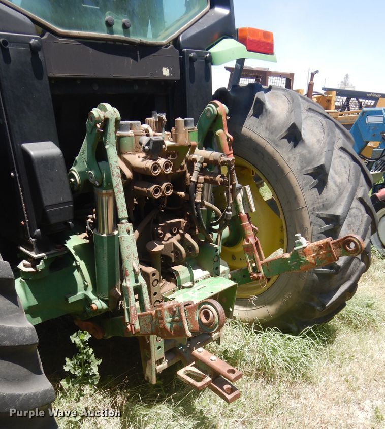 image for item HV9233 1996 John Deere 6400  tractor