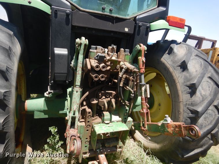 image for item HV9233 1996 John Deere 6400  tractor