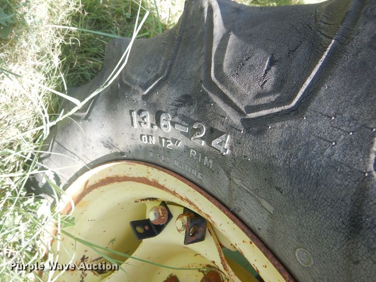 image for item HV9233 1996 John Deere 6400  tractor