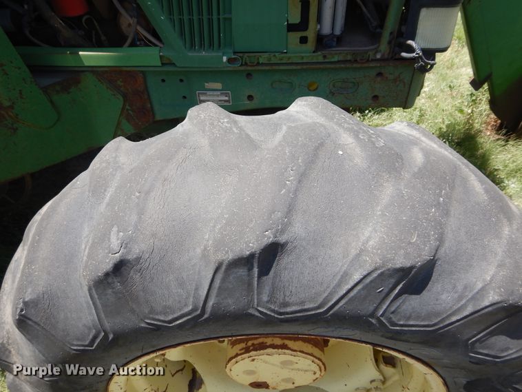 image for item HV9233 1996 John Deere 6400  tractor