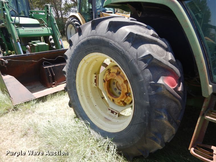 image for item HV9233 1996 John Deere 6400  tractor